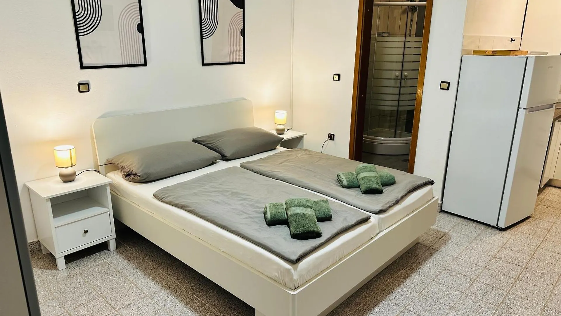 Apartment Schwarz In Petrcane III クロアチア